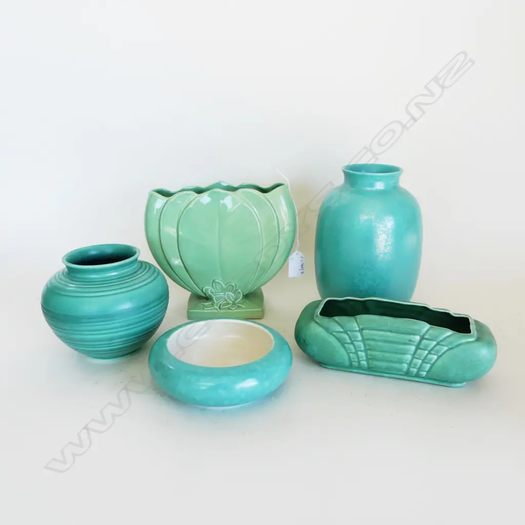 5 GREEN DECO VASES; 2 POOLE H.195mm, GRIMWADES, DIANA (AUSTRALIA), BESWICK #1194 DULL Image 1++