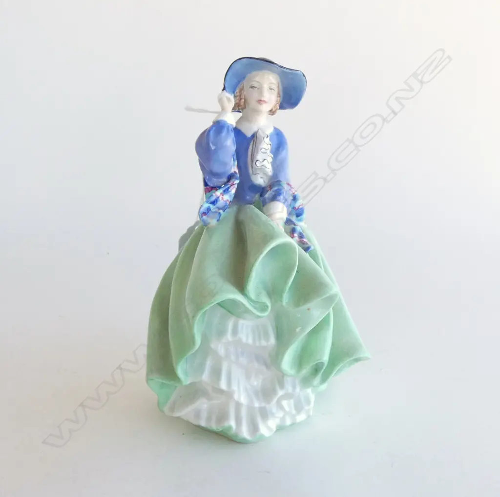 ROYAL DOULTON 'TOP O' THE HILL' FIGURE H.180mm Image 1++