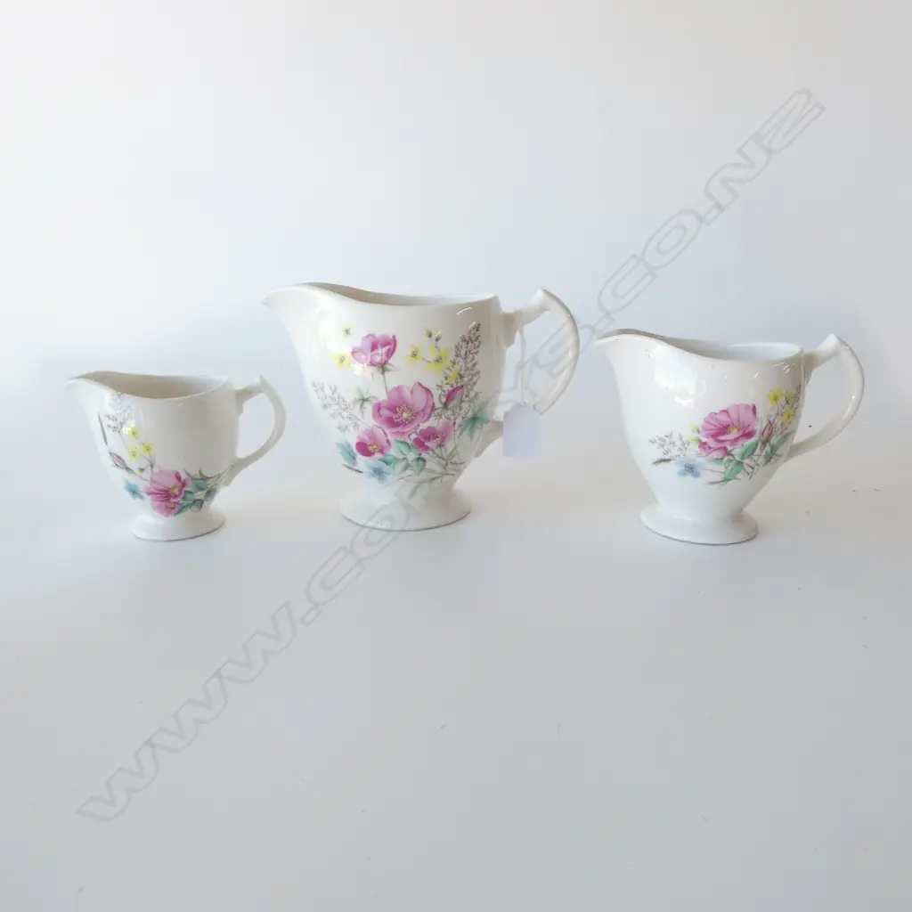 SET TITIAN STUDIO GRADUATING JUGS, 140/120/90mm Image 1++