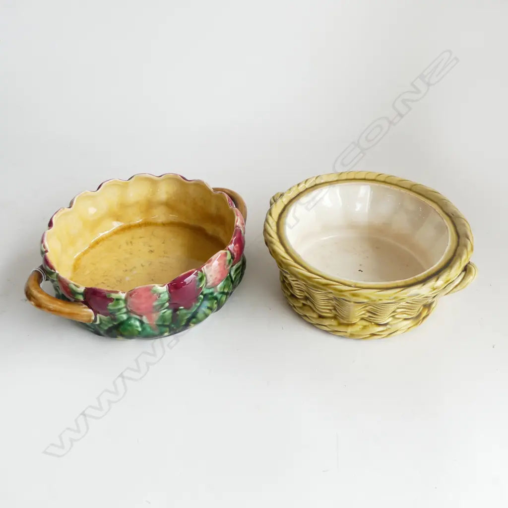 2 PCS SARREGUEMENS CHINA 2 HANDLED BOWL DIA180MM & BASKET NO LID DIA180MM Image 1++