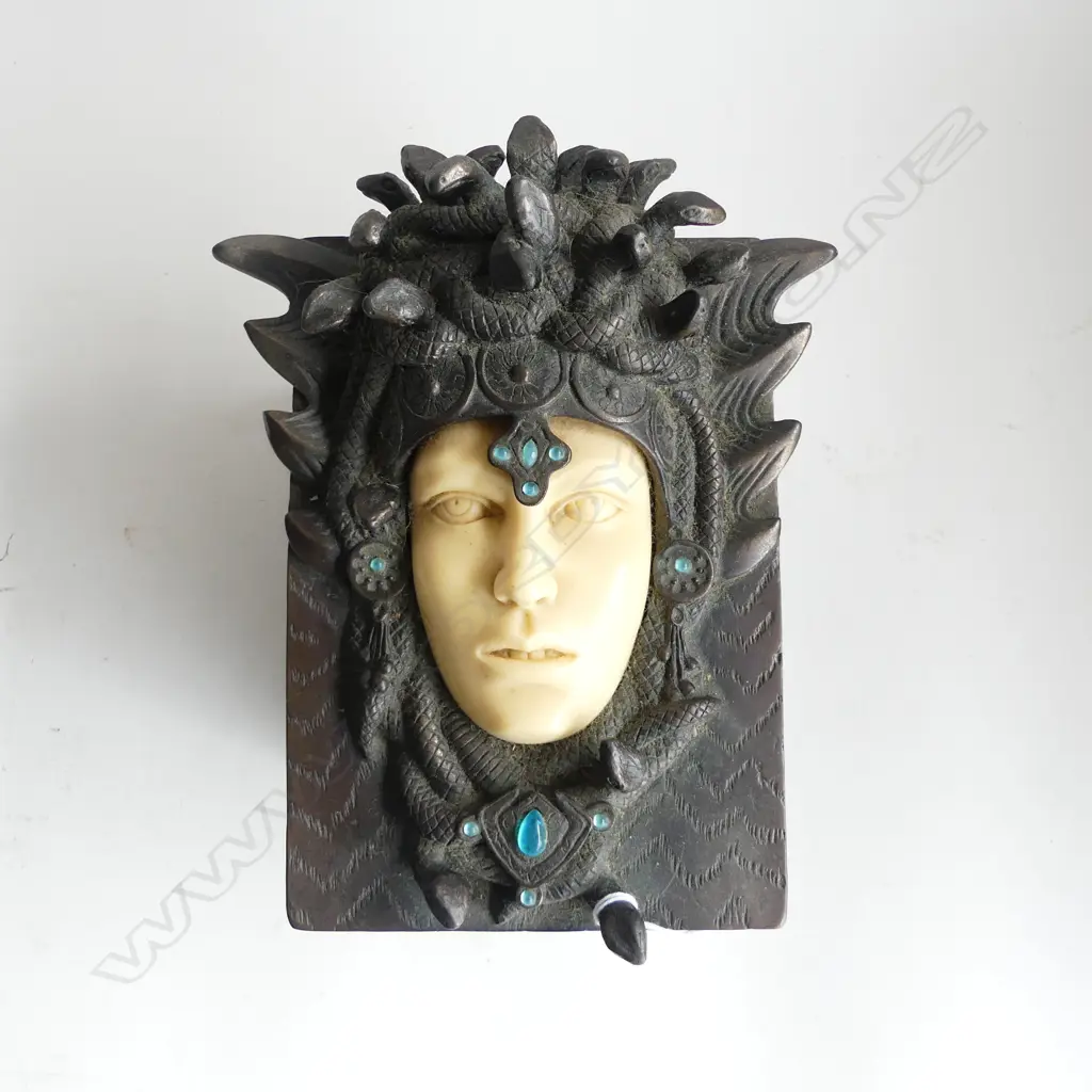 ART NOUVEAU STYLE LIDDED BOX 145x180x145mm Image 1++