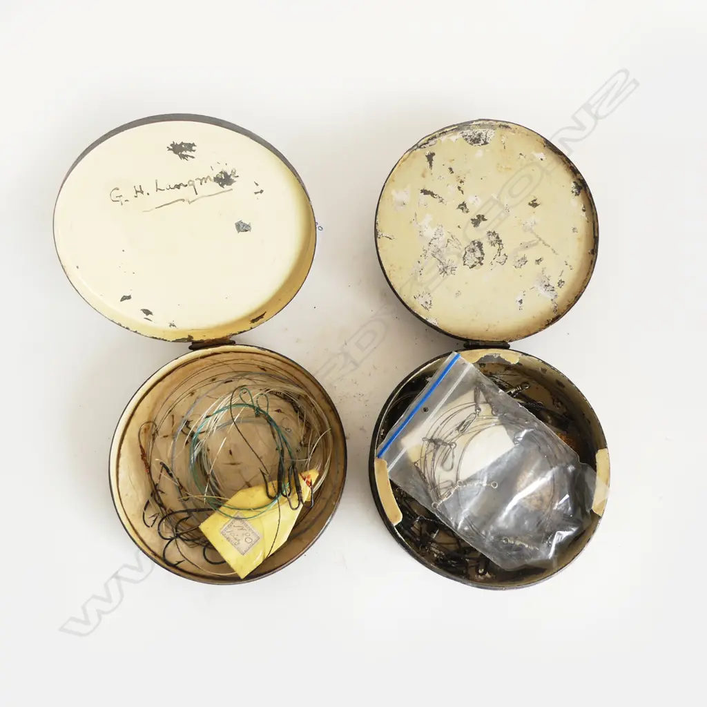 2 VINTAGE ROUND TACKLE TINS & CONTENTS DIA120MM Image 1++