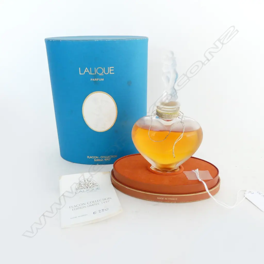 LALIQUE PARFUM FALCON COLLECTION 'AMOUR'; Ed. 280, 1997, original box, some evaporation, bottle h.135mm Image 1++