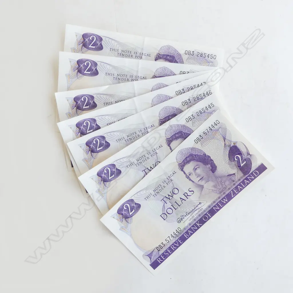 7 NZ TWO DOLLAR BANK NOTES (FLEMING) 6 CONSECUTIVE OB3574445 - 50 Image 1++