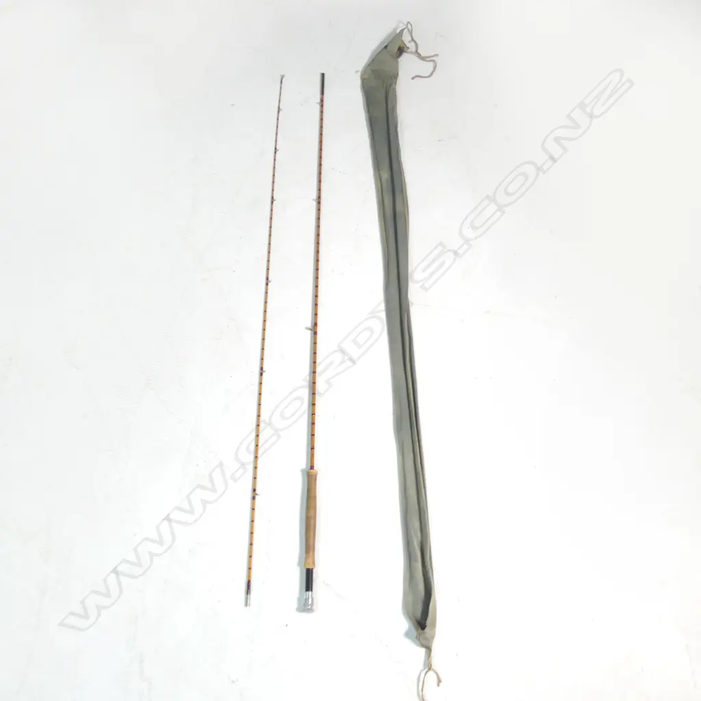 HARDY 2 PIECE 'HALFORD KNOCKABOUT' SPLIT CANE TROUT ROD in excellent condition. Circa 1955. Bag 1500mm Image 1++