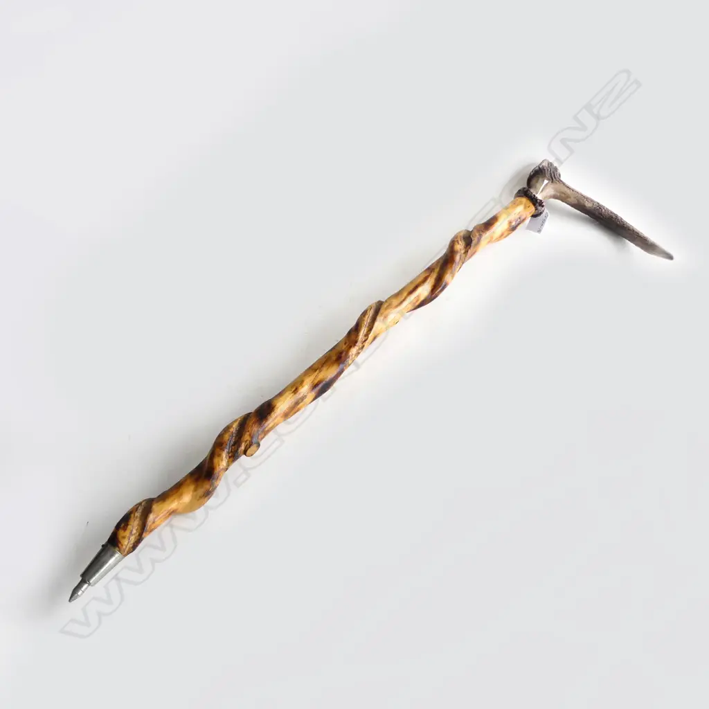DEER ANTLER HANDLED WALKING STICK Image 1++