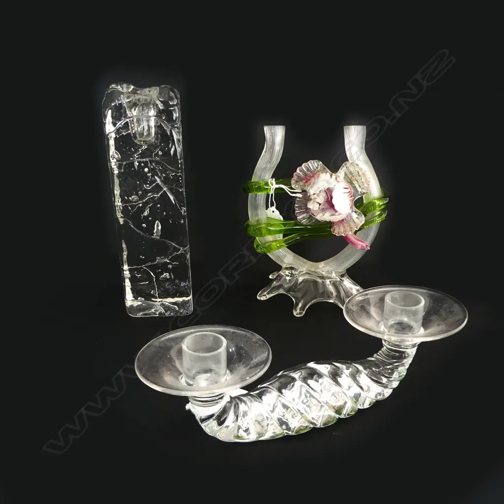 2 GLASS CANDLE HOLDERS w. ART GLASS CENTREPIECE H.150mm Image 1++