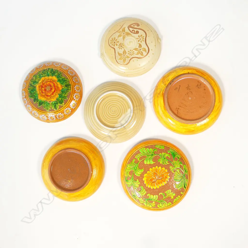 3 KEUM SUN LEE/SANG SOOL SHIM TRINKET BOXES, ORANGE AND GOLD DIA. x2 110mm x1 120mm Image 1++