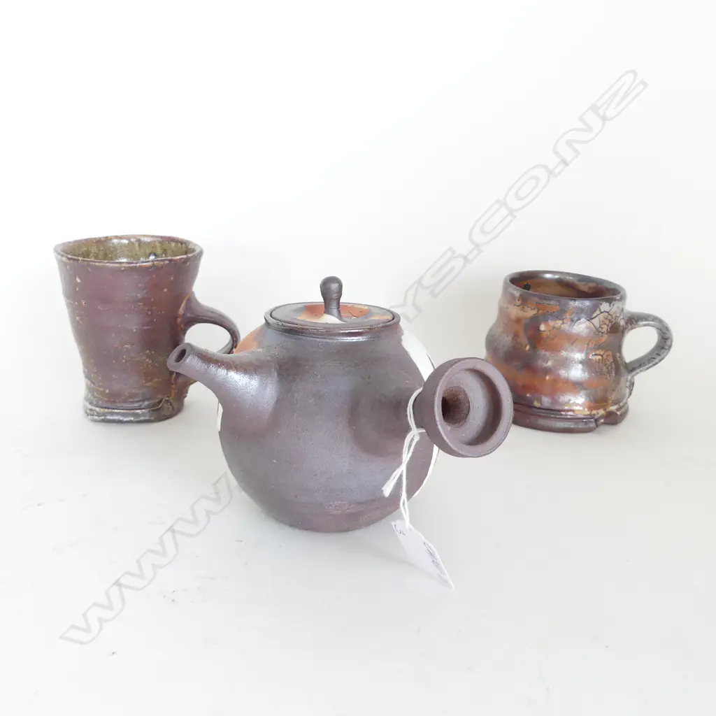 DUNCAN SHEARER POTTERY MUG + OTHER + JAPANESE STUDIO TEAPOT Image 1++