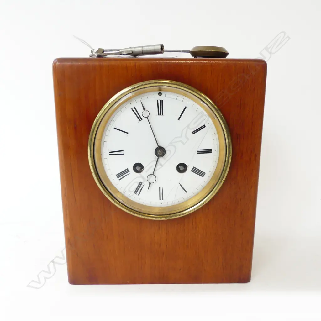 CLOCK IN WOODEN BLOCK 'LINET FILS ET DELAFON 192 RUE DE TEMPLE PARIS' 175x120x200mm + KEY (RUNNING) Image 1++