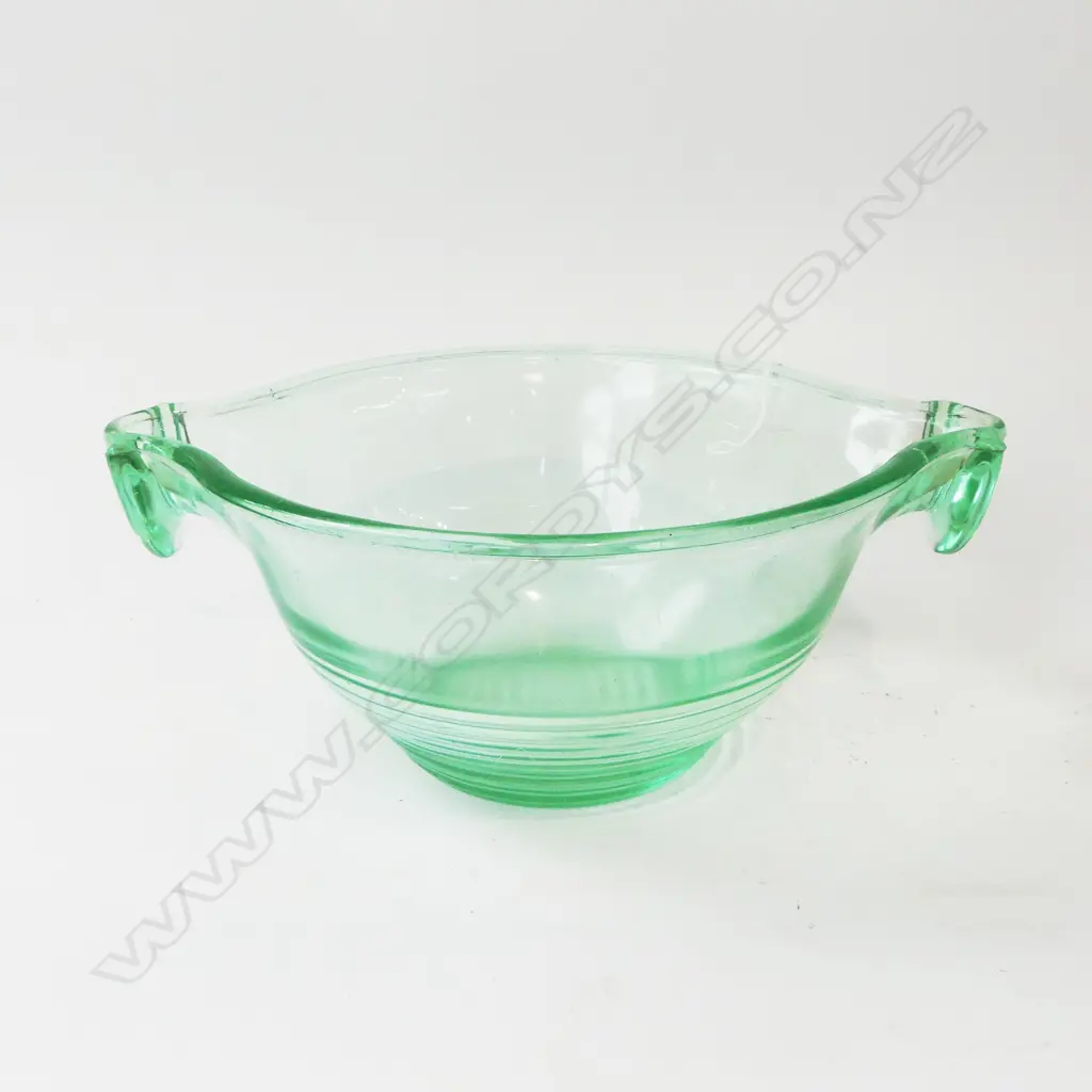 (3048) VINTAGE GREEN GLASS MIXING BOWL Dia.230mm Image 1++