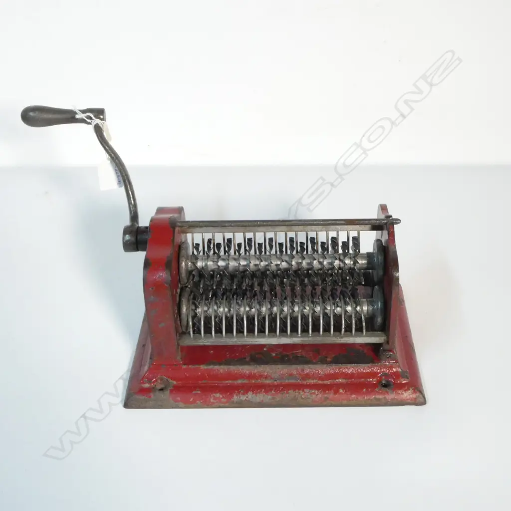 (2823) ANTIQUE RED METAL ROTO-TENDERIZER by THE ROTARY STEAK MACH Co. L.400mm Image 1++