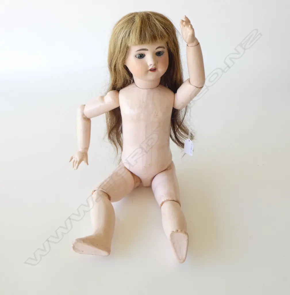 VINTAGE DOLL  Image 1++
