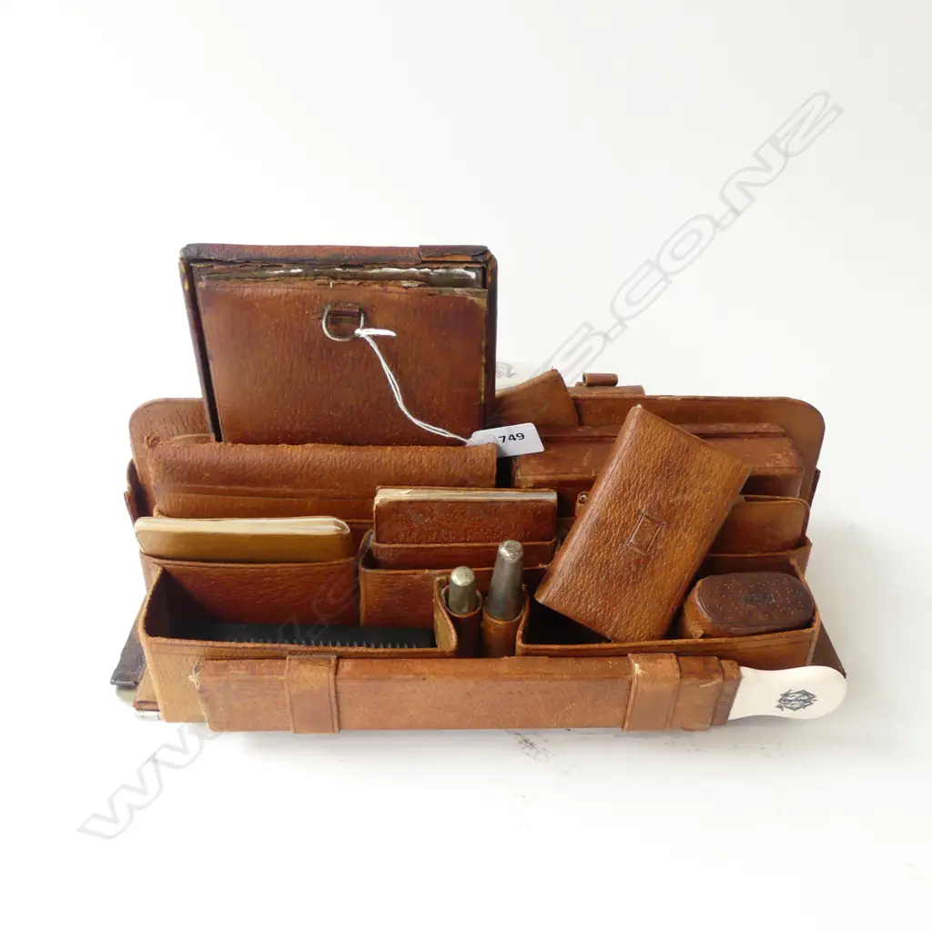 LEATHER INTERIOR OF TRAVELLING CASE W.380mm Image 1++