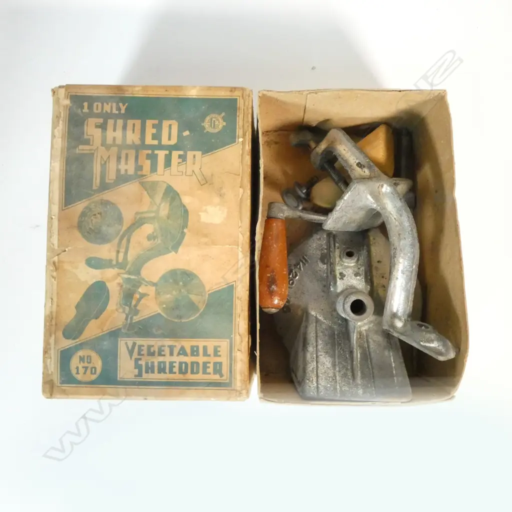 VINTAGE POPE VEGETABLE SHREDDER No.170 IN ORIGINAL BOX 160x250x115mm Image 1++