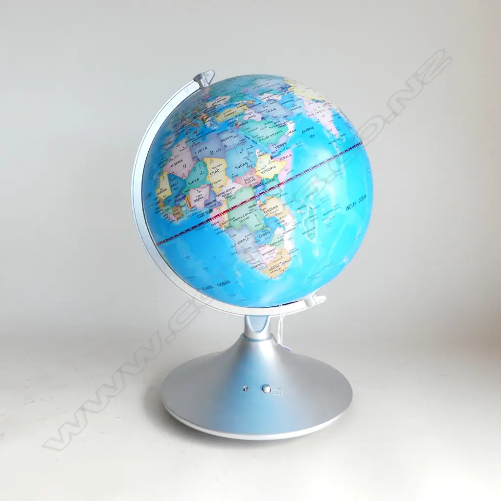 ELECTRIC LIGHT UP GLOBE H.340mm Image 1++