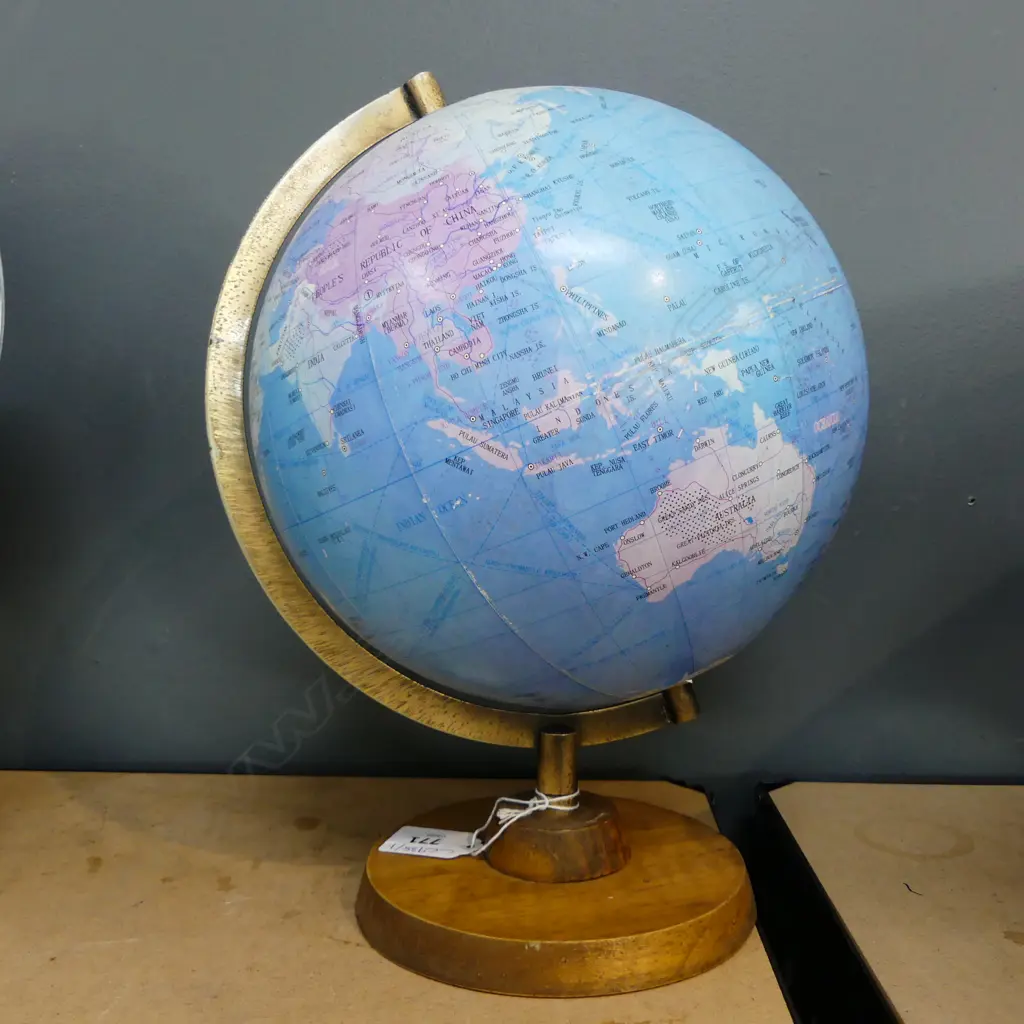 GLOBE H.300mm Image 1++