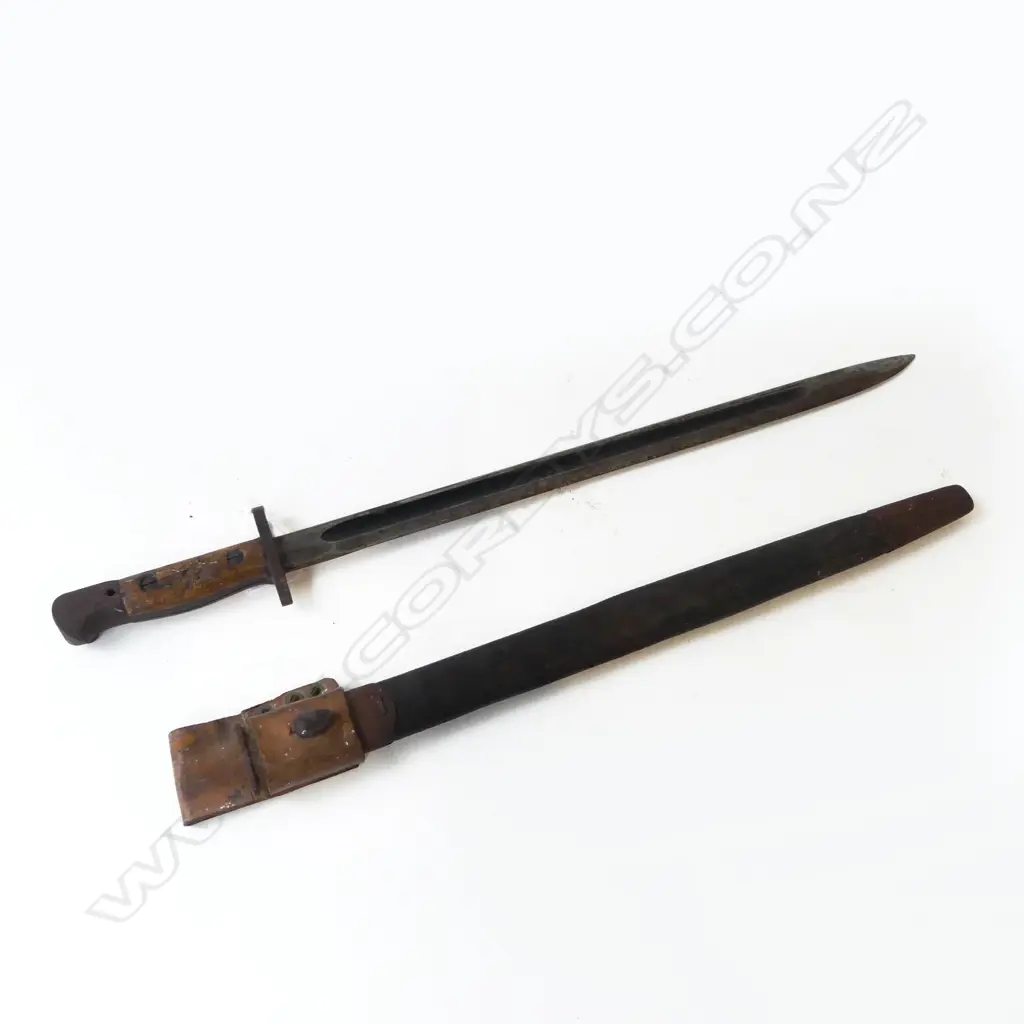 1907 MODEL BAYONET IN SCABBARD, WITH LEATHER FROG HOLDER L.570mm  Image 1++