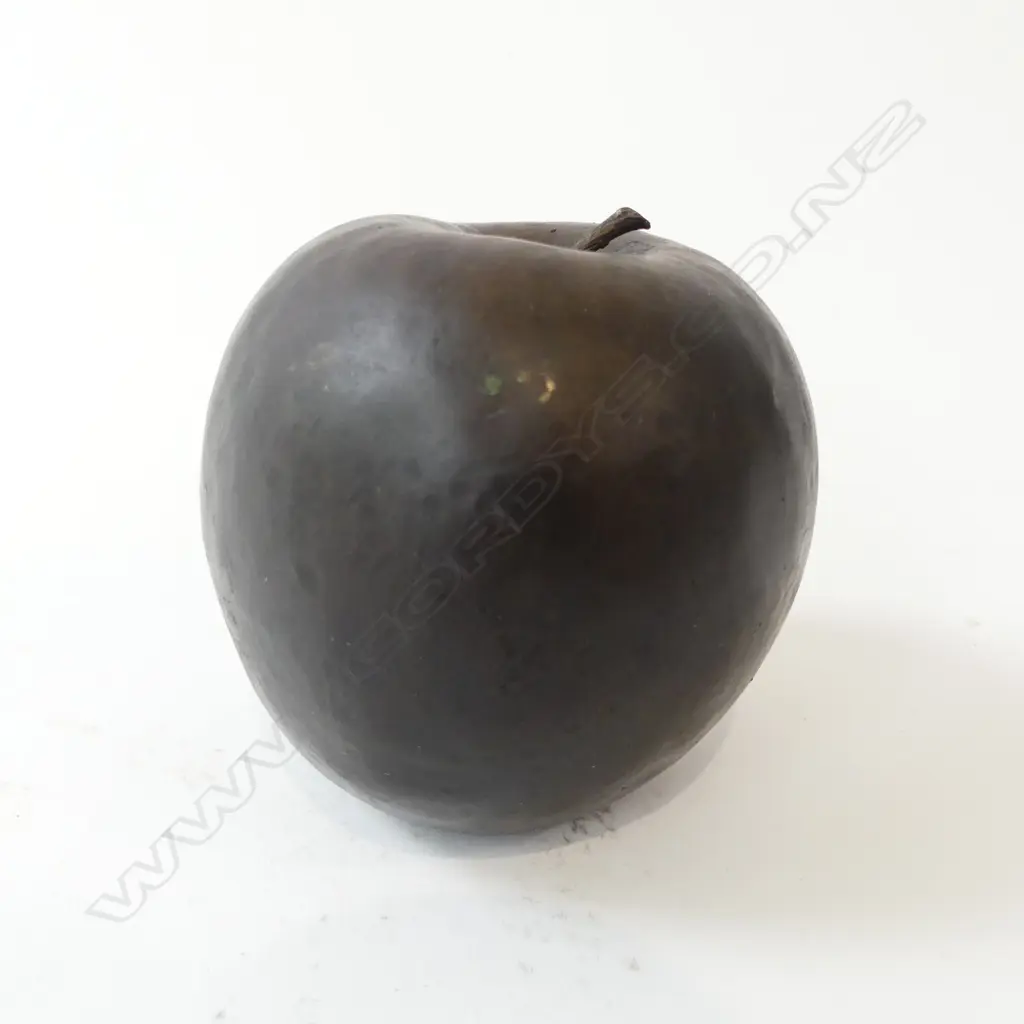 HEAVY BRONZE APPLE; Unmarked, H.75mm Image 1++
