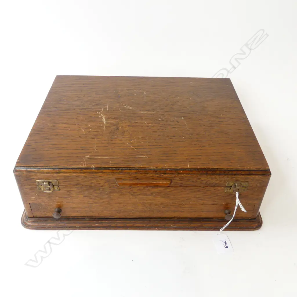 OAK CUTLERY CANTEEN w. FISH SET ONLY W.380mm Image 1++