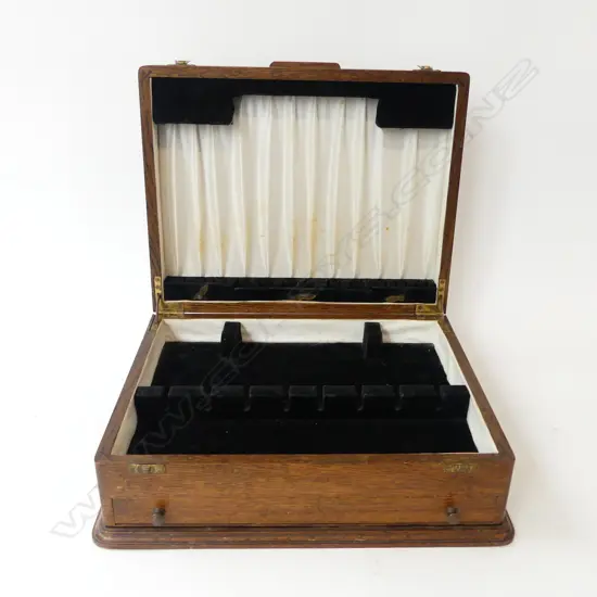 OAK CUTLERY CANTEEN w. FISH SET ONLY W.380mm