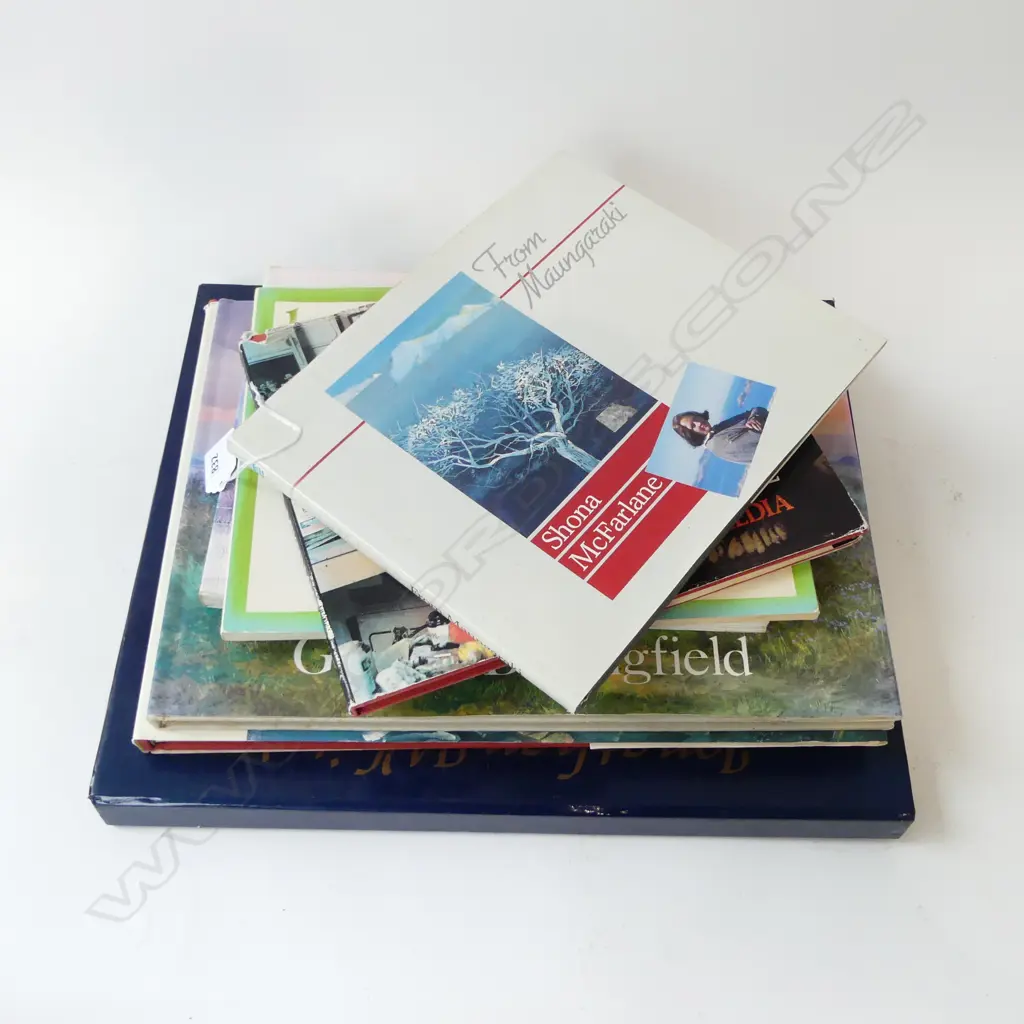 7 ART BOOKS; SHONA MCFARLANE, JONATHAN WHITE Image 1++