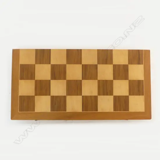 CASED WOODEN CHESS SET 