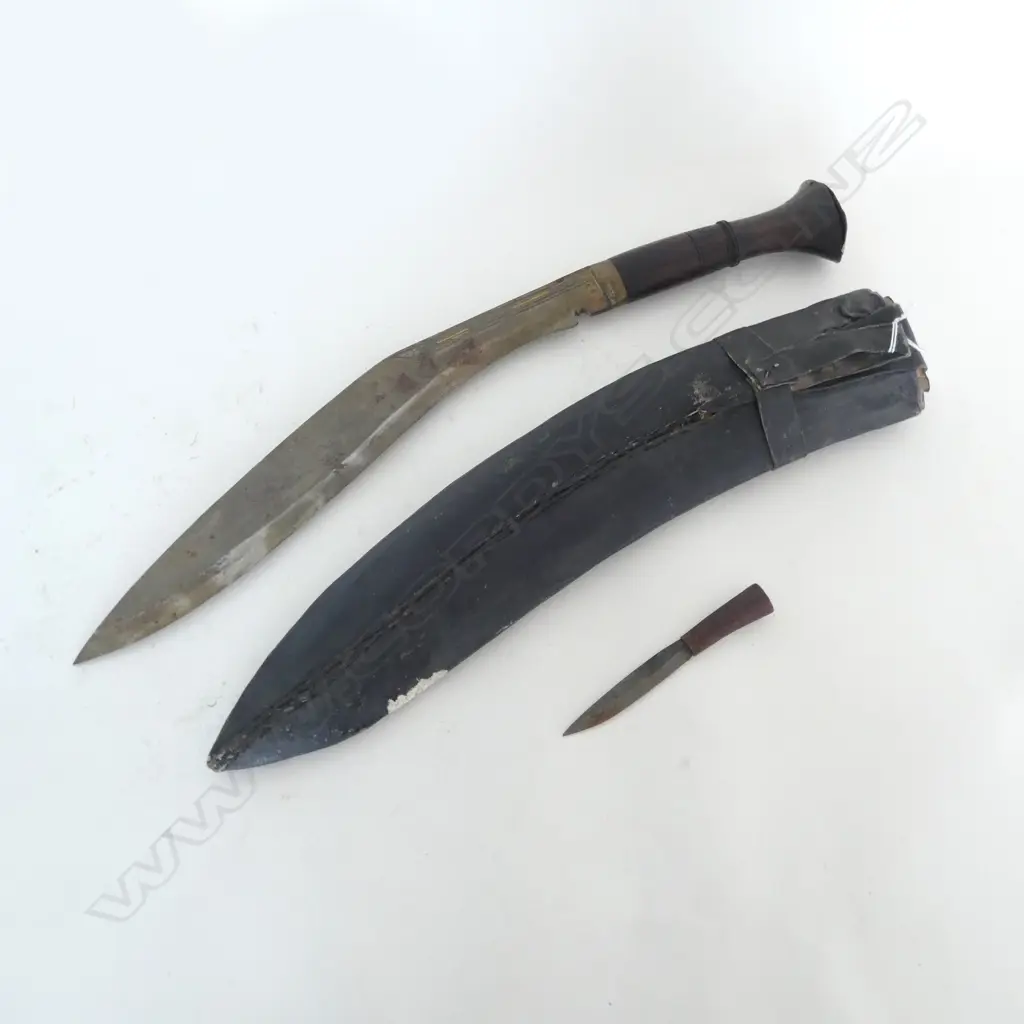 OLD NAPALESE KUKRI BLADE IN LEATHER BOUND WOODEN SHEATH w. SMALLER BLADE (1 MISSING), L.630mm Image 1++