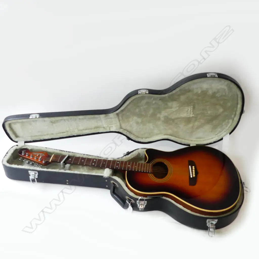 FENDER 'MONTARA' ACOUSTIC GUITAR L.1060mm, CASED Image 1++