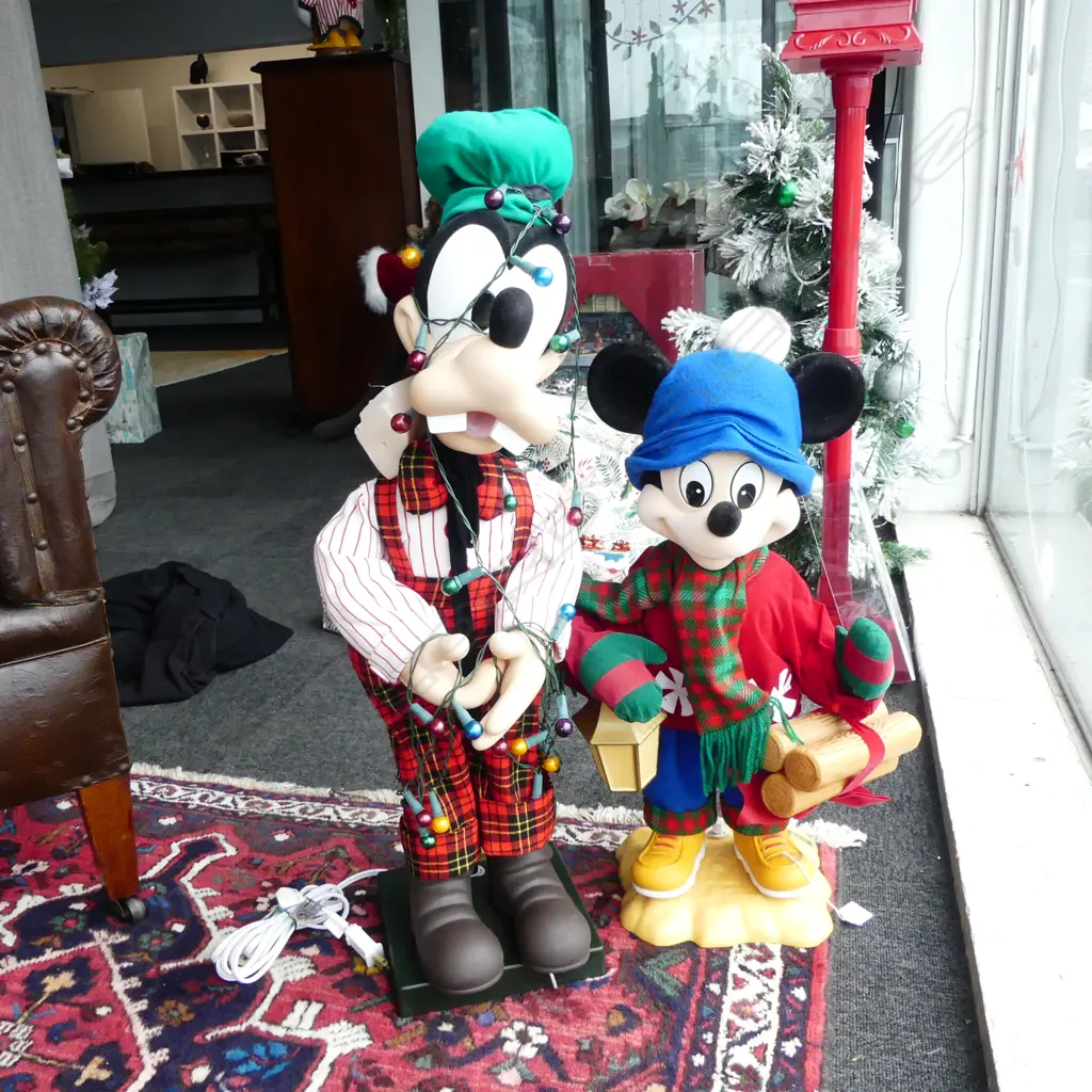 MICKEY MOUSE & GOOFY 125V ANIMATED FIGURES H.740mm Image 1++