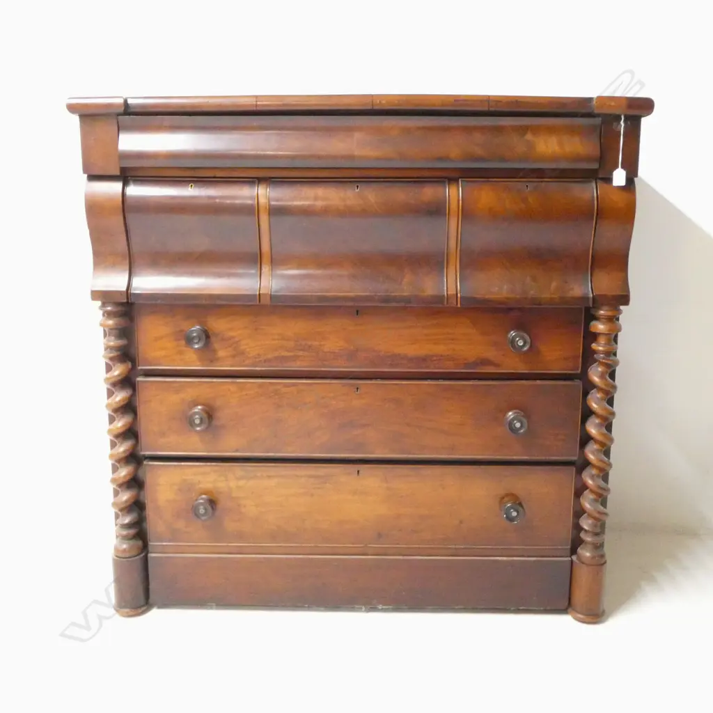 VICTORIAN MAHOGANY SCOTCH CHEST 1290x595x1270mm missing the base. Image 1++