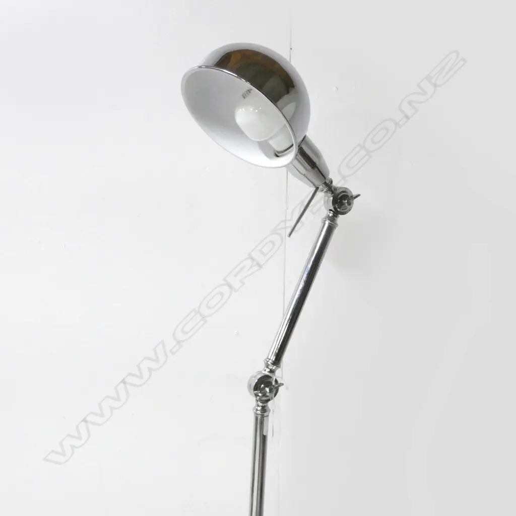 ADUSTABLE SILVER METAL FLOOR LAMP H.1500mm Image 1++