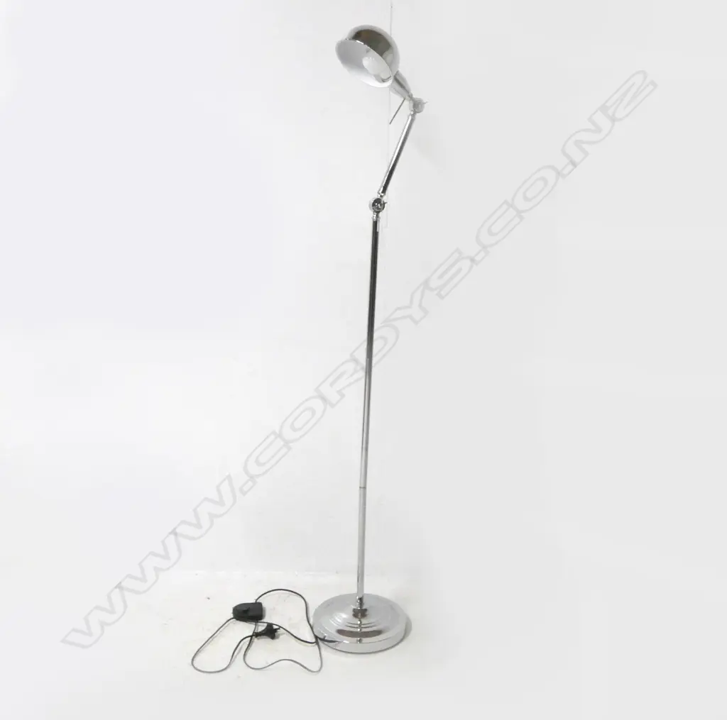 ADUSTABLE SILVER METAL FLOOR LAMP H.1500mm Image 1++
