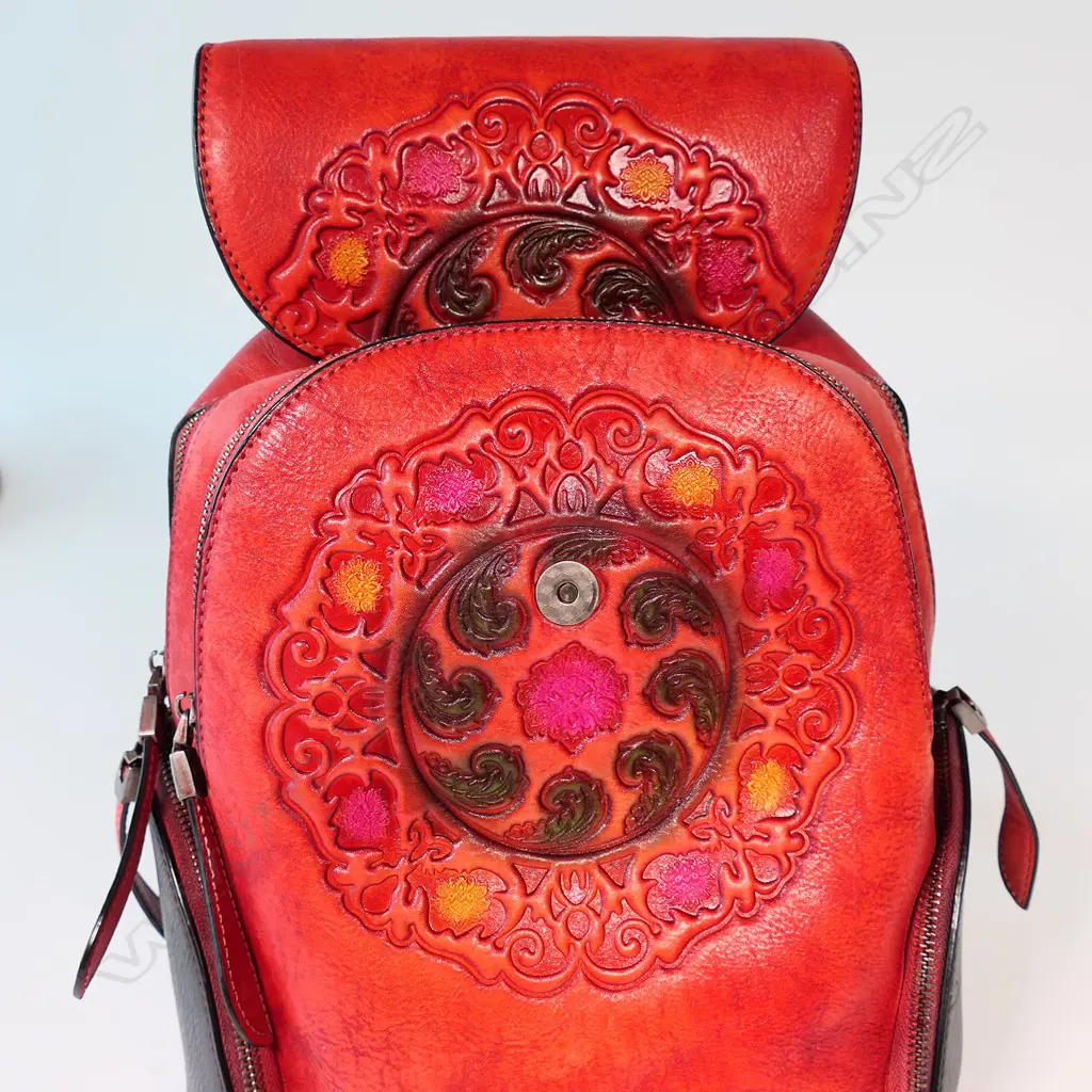 SM RED TOOLED LEATHER BACKPACK, MULTIPLE POCKETS, 260 x 300 x 150mm Image 1++