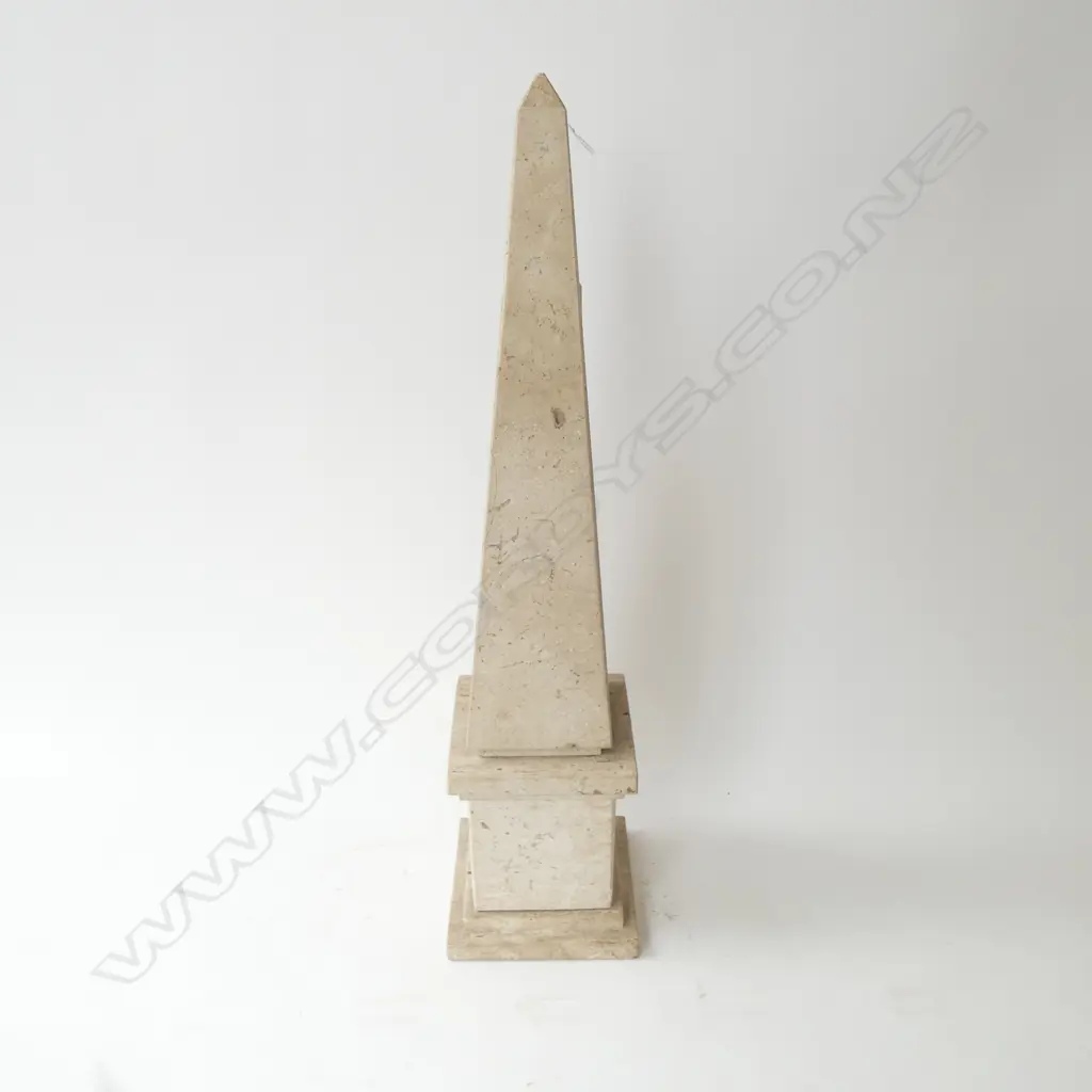 LG TRAVERTINE OBELISK H.545mm Image 1++