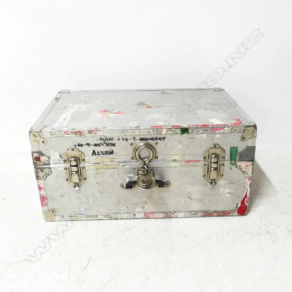 METAL CARRY CASE w. KEYS 680x465x320mm Image 1++