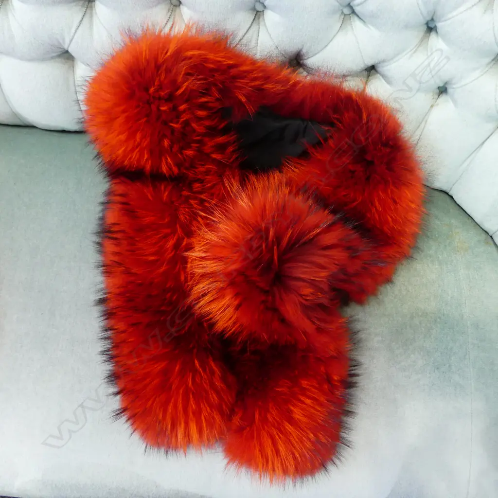 MODERN RED DYED FUR STOLE Image 1++