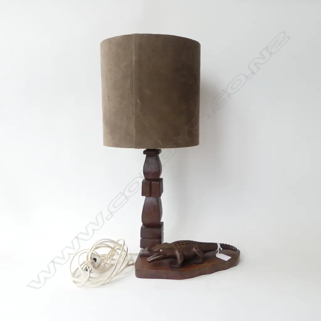 CROCODILE FORM SIDE LAMP; WORKING CONDITION H.380mm Image 1++