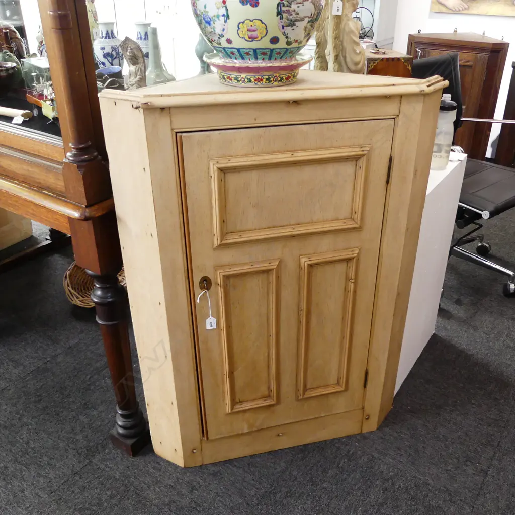 ANTIQUE PALE WOOD CORNER CABINET w. KEY 550x550x1070mm Image 1++