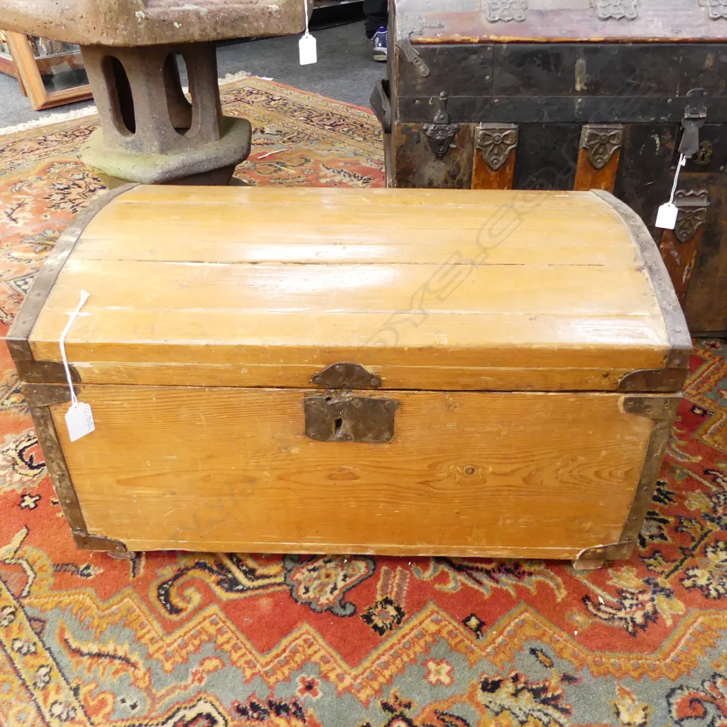VINTAGE WOODEN TRUNK W.580mm Image 1++