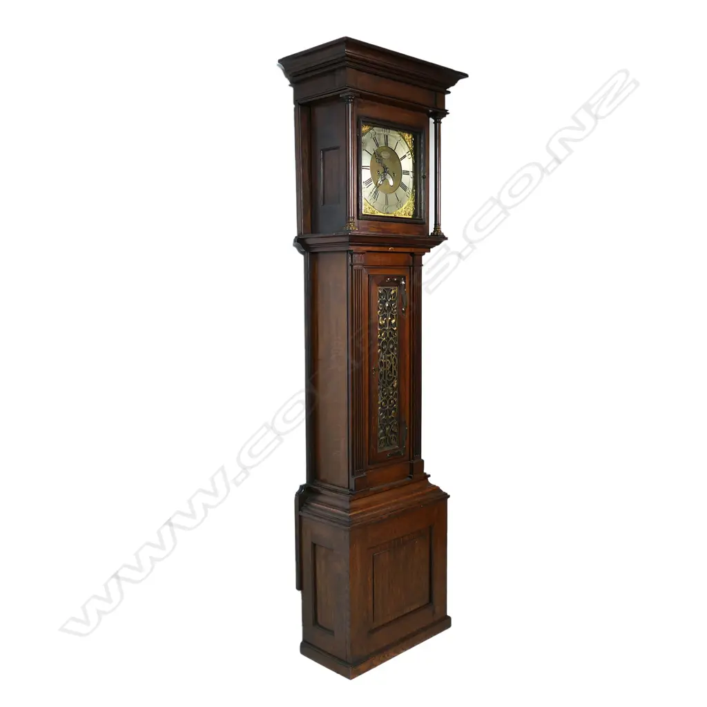 An early 20thC oak cased Georgian style long case clock, Image 1++