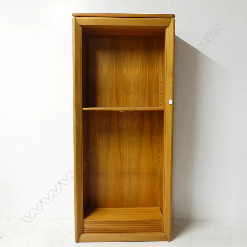 RIMU BOOKCASE 790x390x1820mm Image 1++