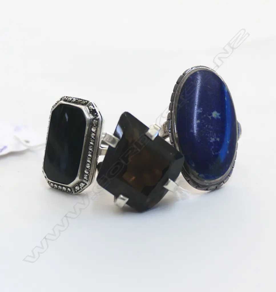 3 SILVER RINGS; SMOKEY QUARTZ, BLACK ONYX, LAPIS 27.5 GM Image 1++