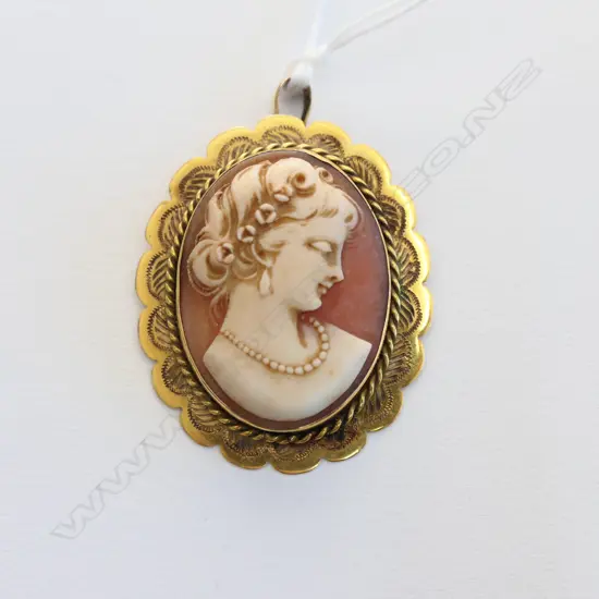 9CT CAMEO PENDANT 40x35mm 9.7 GM