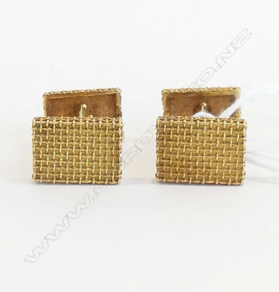 PR 18CT CUFFLINKS 12.5 GRAMS Image 1++