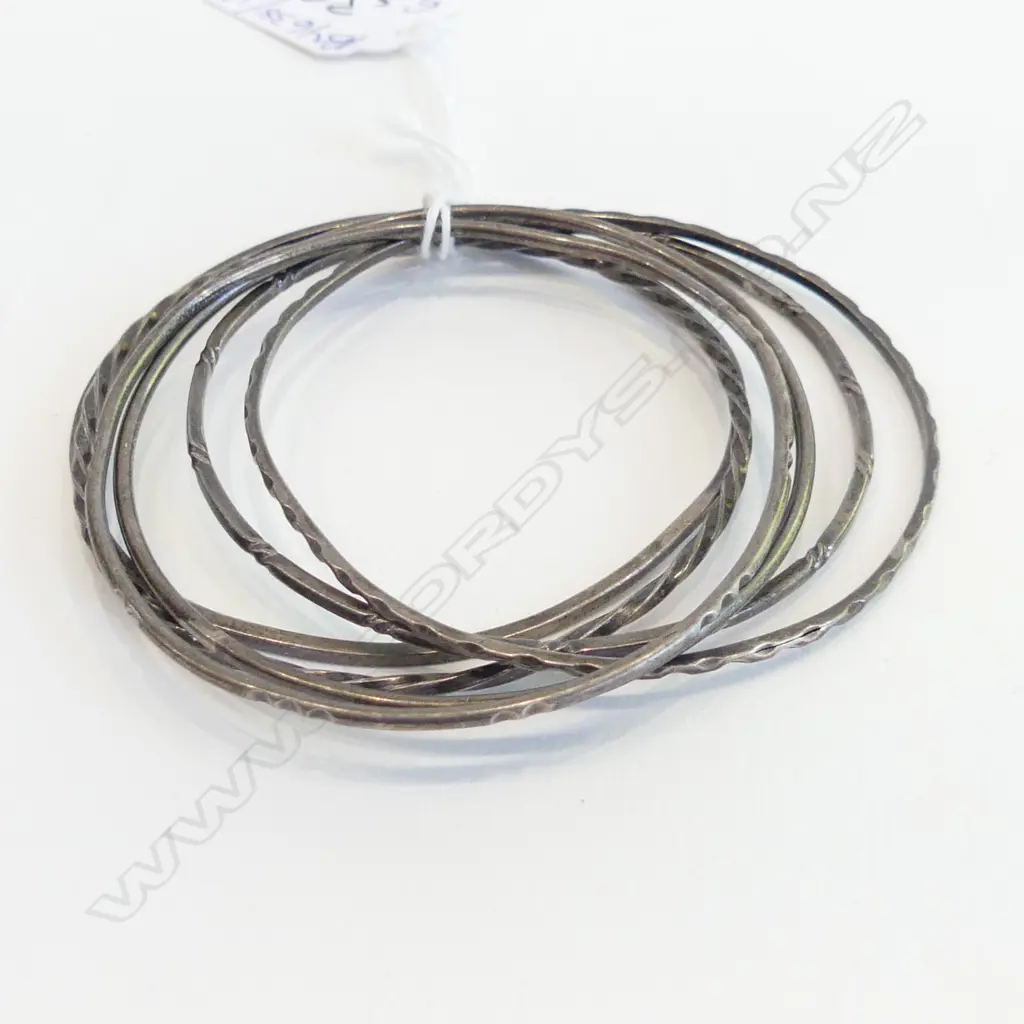 6 STG SILVER BANGLES 35.8 GM Image 1++