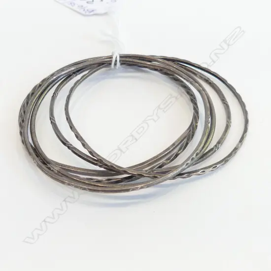 6 STG SILVER BANGLES 35.8 GM