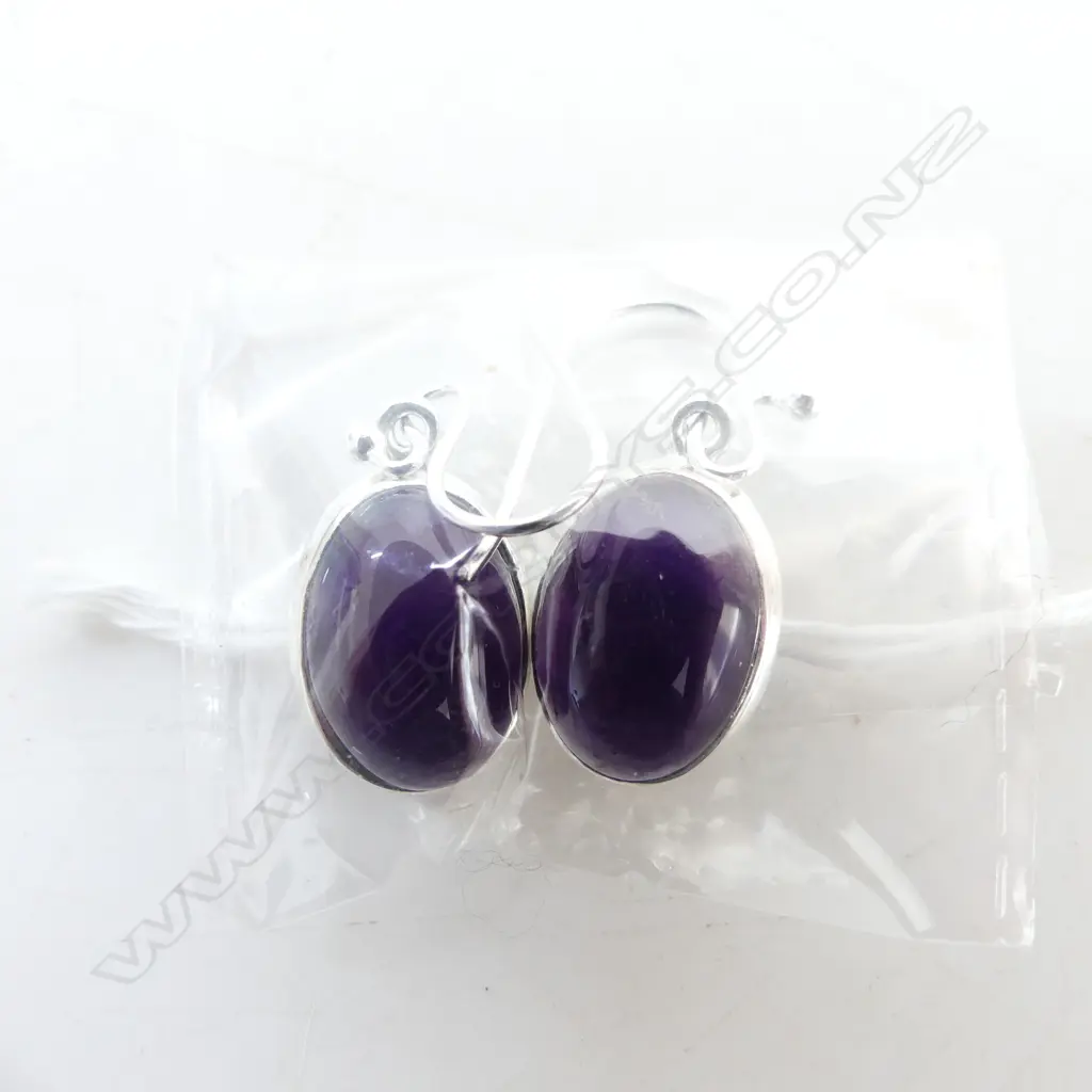 STG & AMETHYST EARRINGS Image 1++