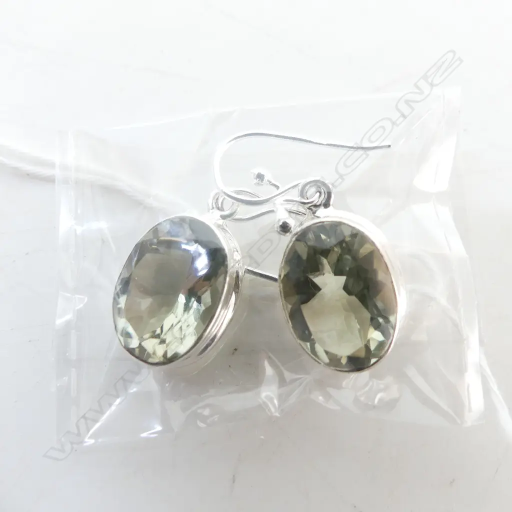 STG & GREEN AMETHYST EARRINGS Image 1++