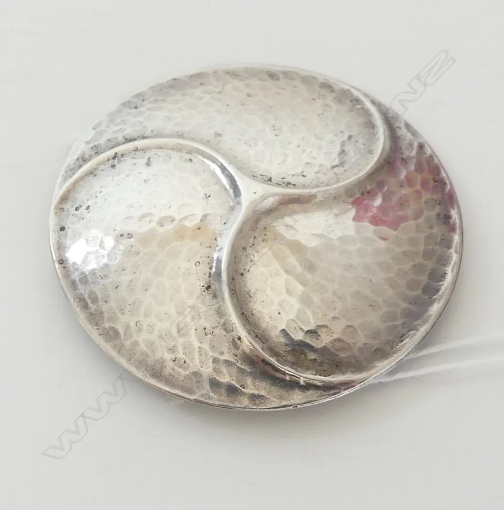 ARTS & CRAFTS 800 SILVER BROOCH 11.4 GM 50mm dia Image 1++